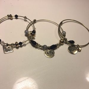 Love hope faith Gold 3 bracelet set
